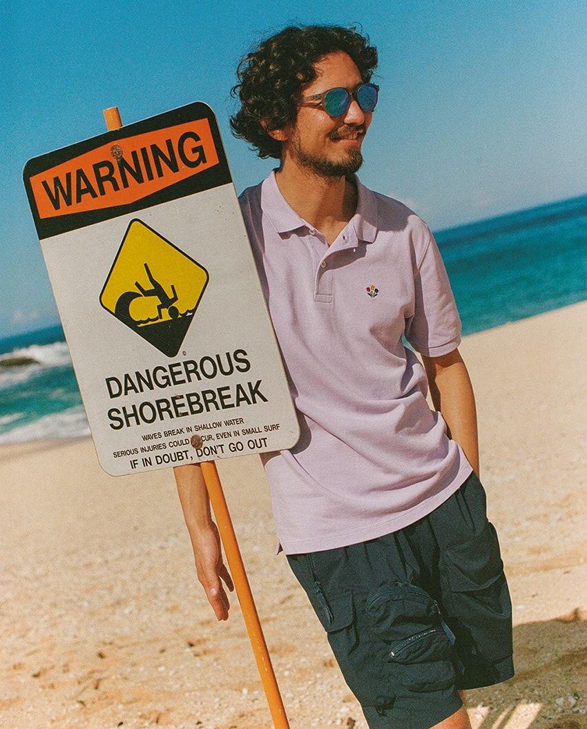 ポロシャツをちょっとルーズな感覚で。大人らしい旅スタイルに欠かせないポロ使い - 2枚目の画像