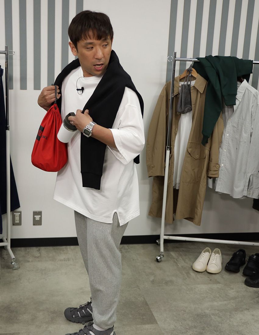アルピー酒井がシーン別に実践！ 40代の必勝“スウェットパンツ”着回し術。使ったのはチャンピオンの定番品 - 20枚目の画像