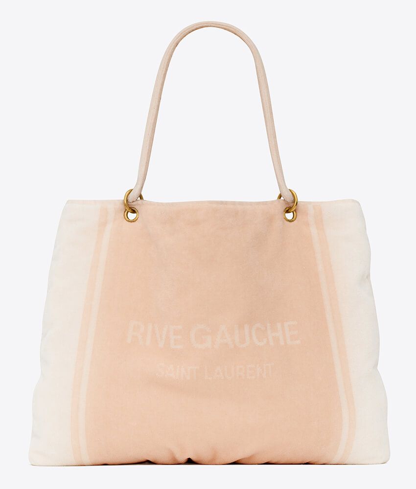 「サンローラン」のタオルになるバッグはプールサイドがよく似合う。洗濯もできるって！ - 4枚目の画像