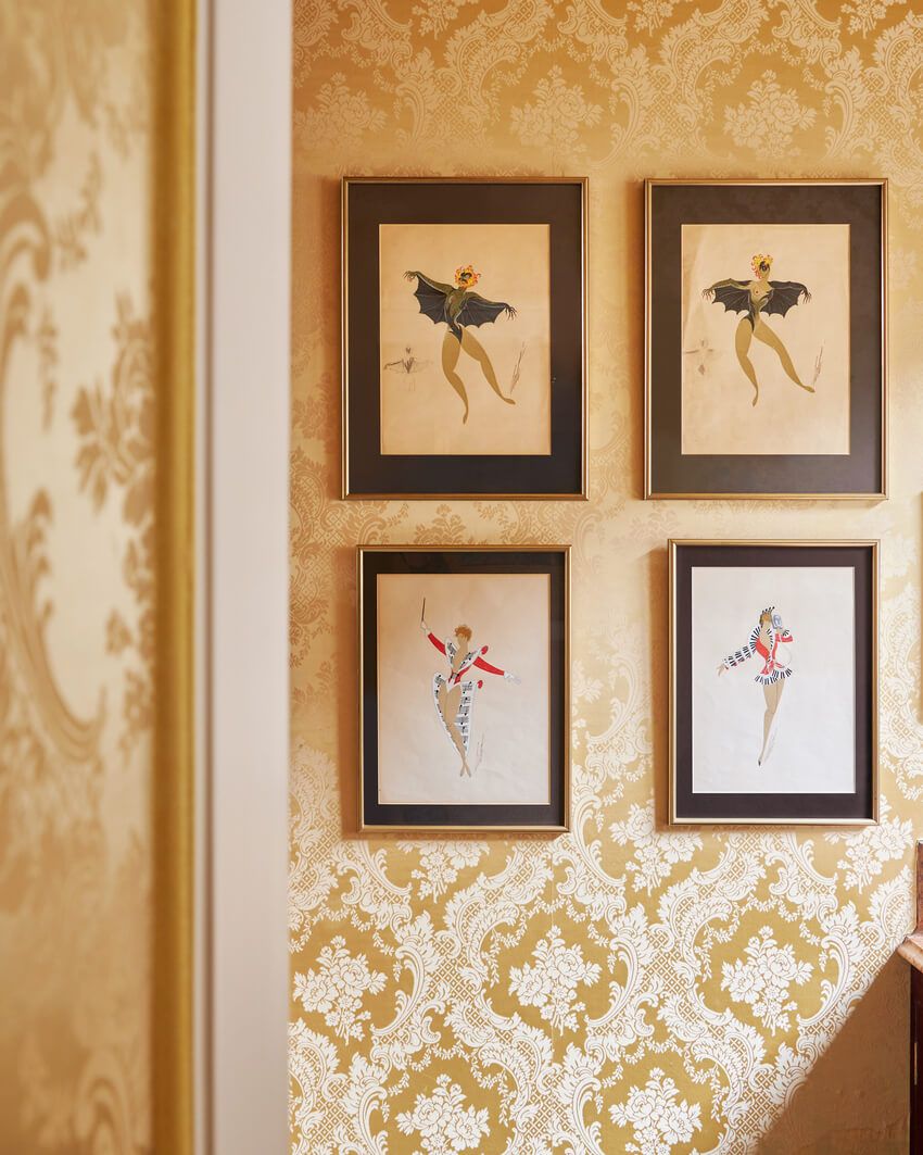 この王冠の落札価格はいかに！ フレディ・マーキュリーの未公開個人所蔵品がオークションに - 18枚目の画像