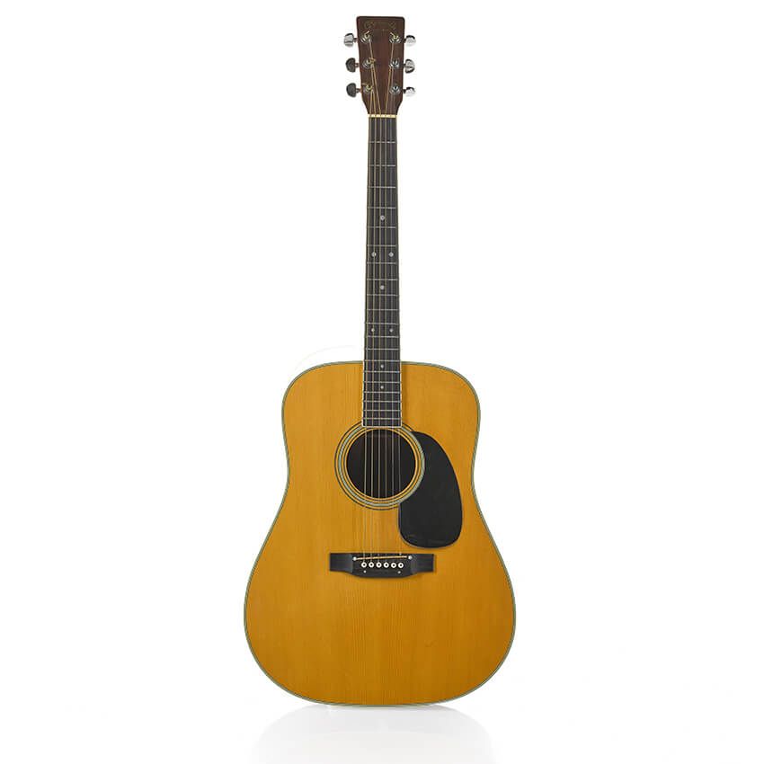 この王冠の落札価格はいかに！ フレディ・マーキュリーの未公開個人所蔵品がオークションに - 11枚目の画像