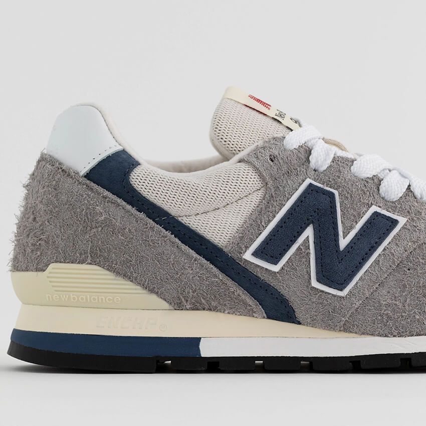 「ニューバランス」990シリーズが新たなグレーを纏って登場！5月12日は“Grey Day” - 15枚目の画像