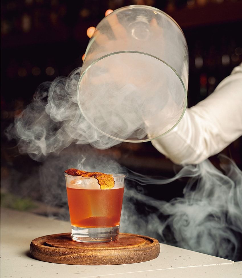 「生花店のようなバー」に「スーパーの奥の酒場」 ハワイの夜は超個性的なバーで締めるべし - 3枚目の画像