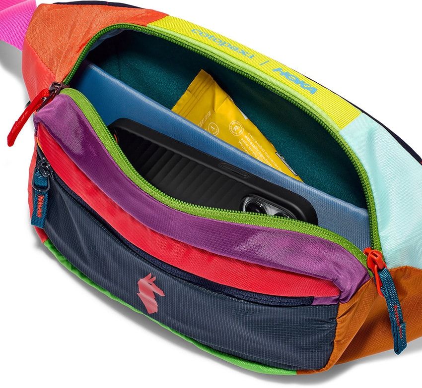 カラフルな「HOKA」は「コトパクシ」とのコラボ作。1点もののヒップパックも登場 - 18枚目の画像