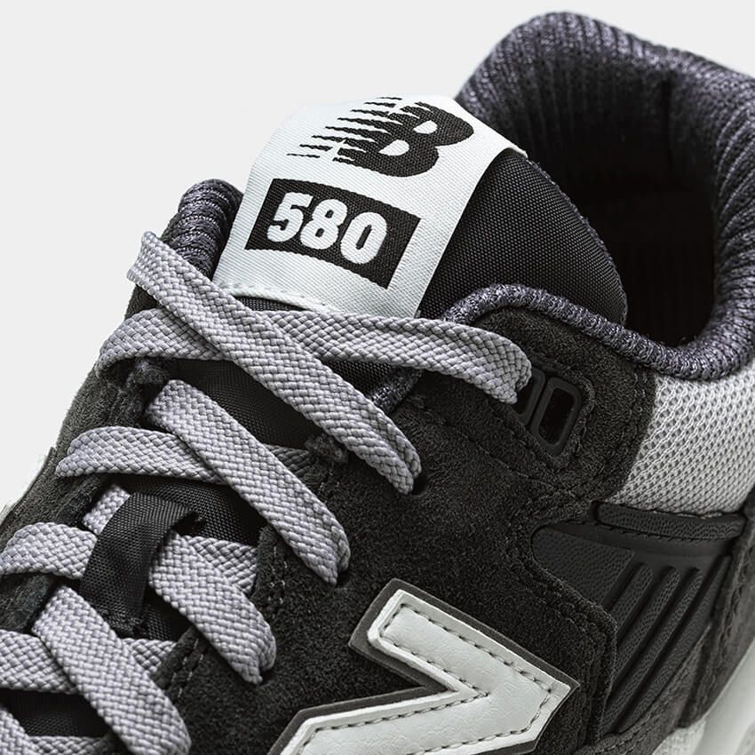 ニューバランス「580」をコム デ ギャルソン・オムがアレンジ。ソールにはロールバー搭載 - 21枚目の画像