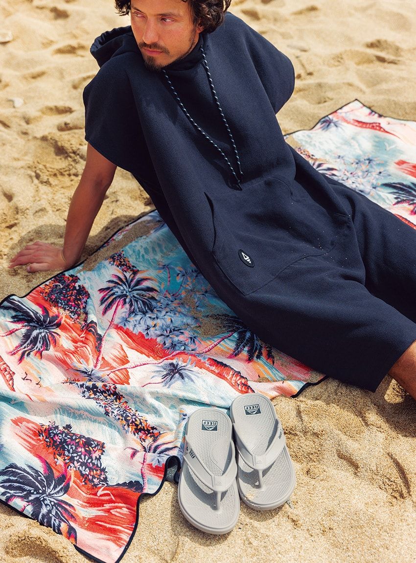 ショッピングからビーチまで！リゾートスタイルを仕上げる“万能サンダル”5選 - 4枚目の画像