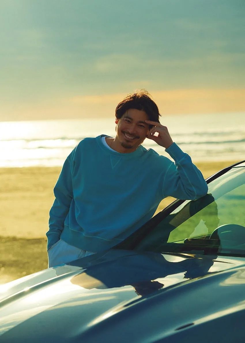 ファッションも家具も趣味も迷ったら「青」！永久保存版のブルー特集「OCEANS」5月号まとめ - 4枚目の画像