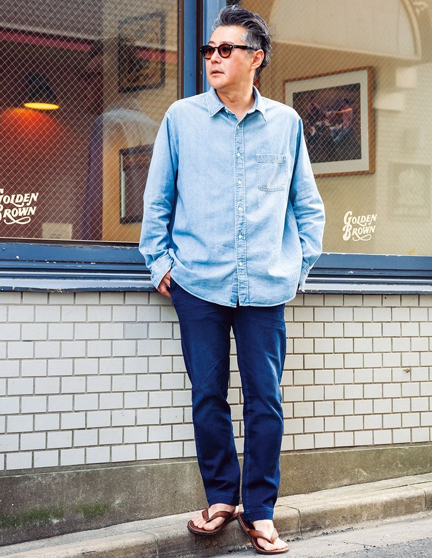 春〜夏の“青シャツ”スタイル7例。大人カジュアルの達人たちのスナップを厳選！ - 7枚目の画像