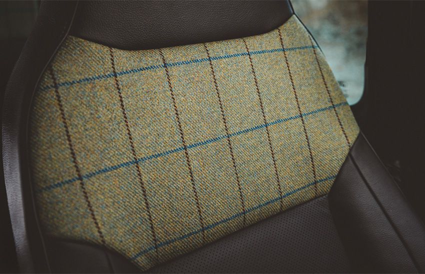 1965年製「クラシックディフェンダー」が新車で!? 最新機能を盛り込んだ古き佳き一台 - 18枚目の画像