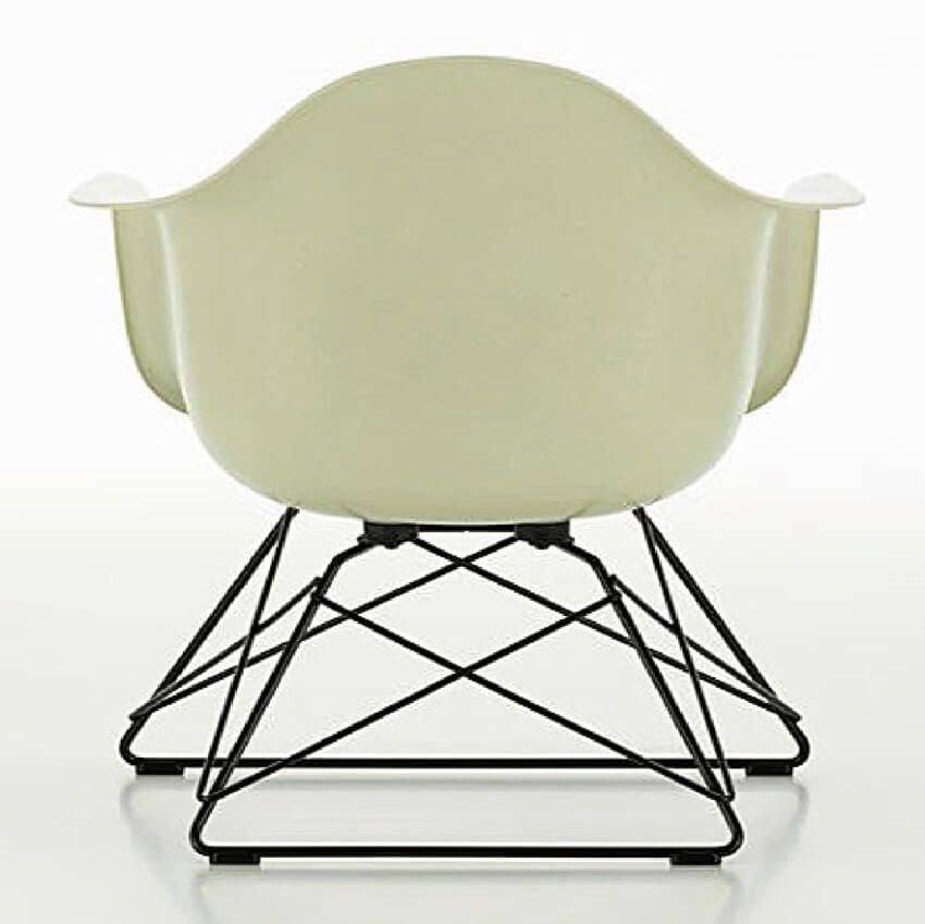 イームズチェアに昼寝する猫。異色のコラボはエディションナンバー入りで500脚限定 - 8枚目の画像