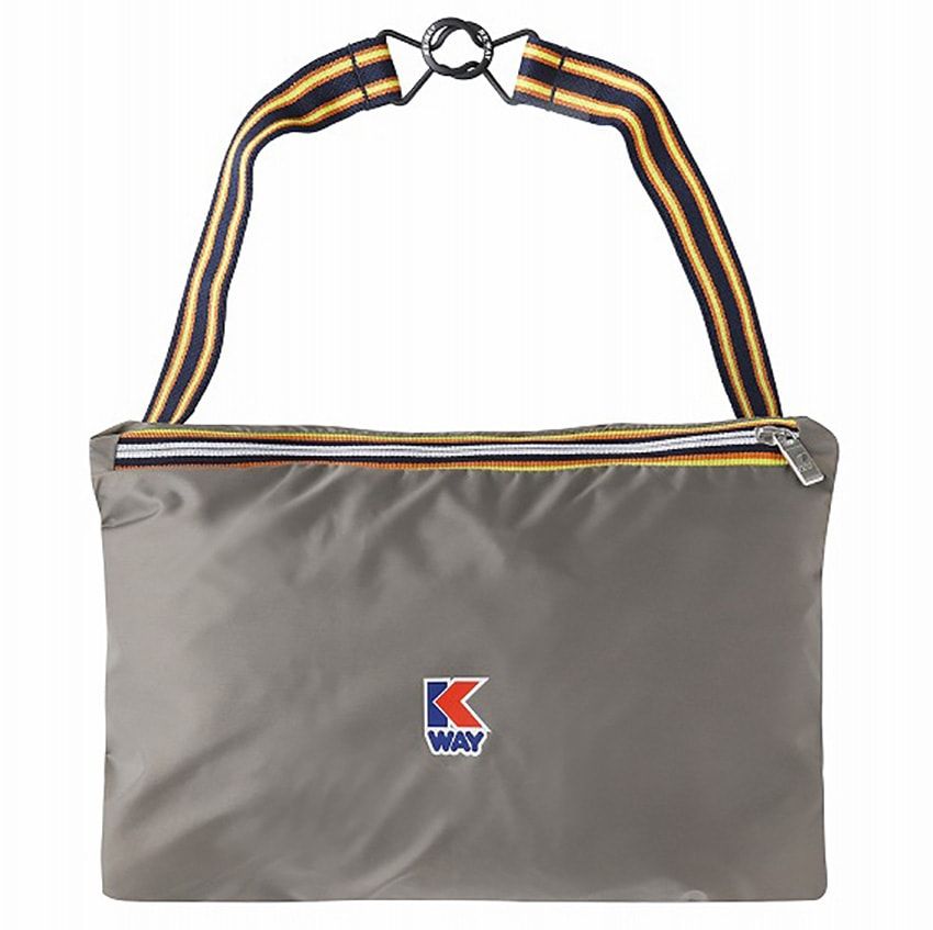 人気ラッパーの投稿でバズった旧ロゴ「K-WAY」、70年代の傑作を梅雨の相棒に - 24枚目の画像