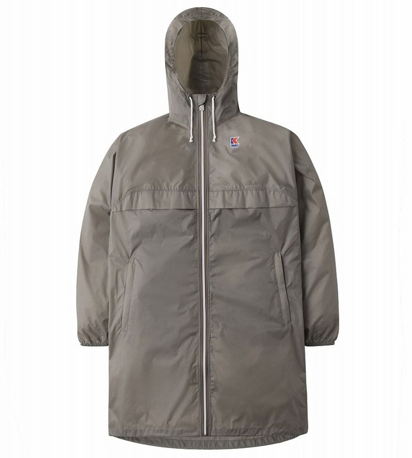 人気ラッパーの投稿でバズった旧ロゴ「K-WAY」、70年代の傑作を梅雨の相棒に - 2枚目の画像