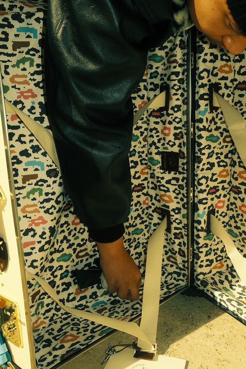 気分がアガるポップな色使いの「グローブ・トロッター」はゴルフ・ラ・フルールとのコラボ作 - 16枚目の画像