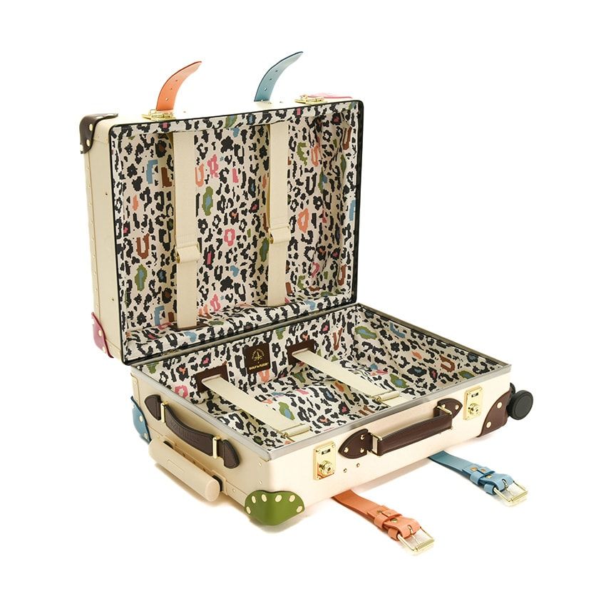 気分がアガるポップな色使いの「グローブ・トロッター」はゴルフ・ラ・フルールとのコラボ作 - 21枚目の画像