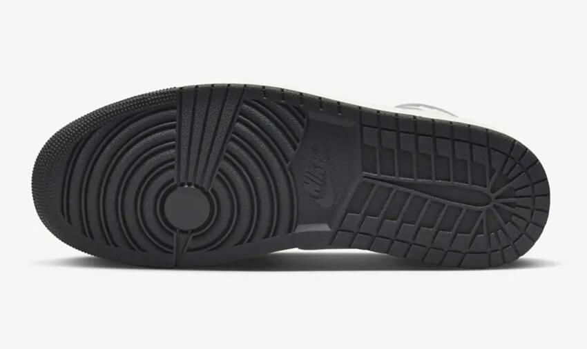 「エア ジョーダン 1」新色は大人味！ シンプルで美しい「白×グレー」の魅力 - 1枚目の画像