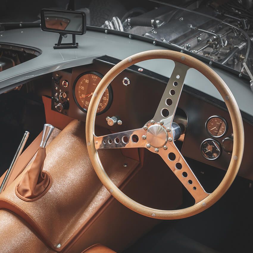 【クラシックジャガー復刻】ル・マン24時間耐久レースで優勝した伝説の車の値段は？ - 17枚目の画像