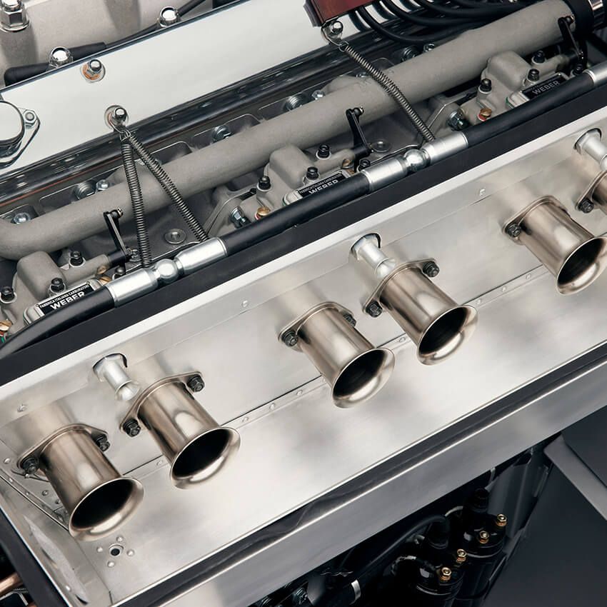 【クラシックジャガー復刻】ル・マン24時間耐久レースで優勝した伝説の車の値段は？ - 8枚目の画像