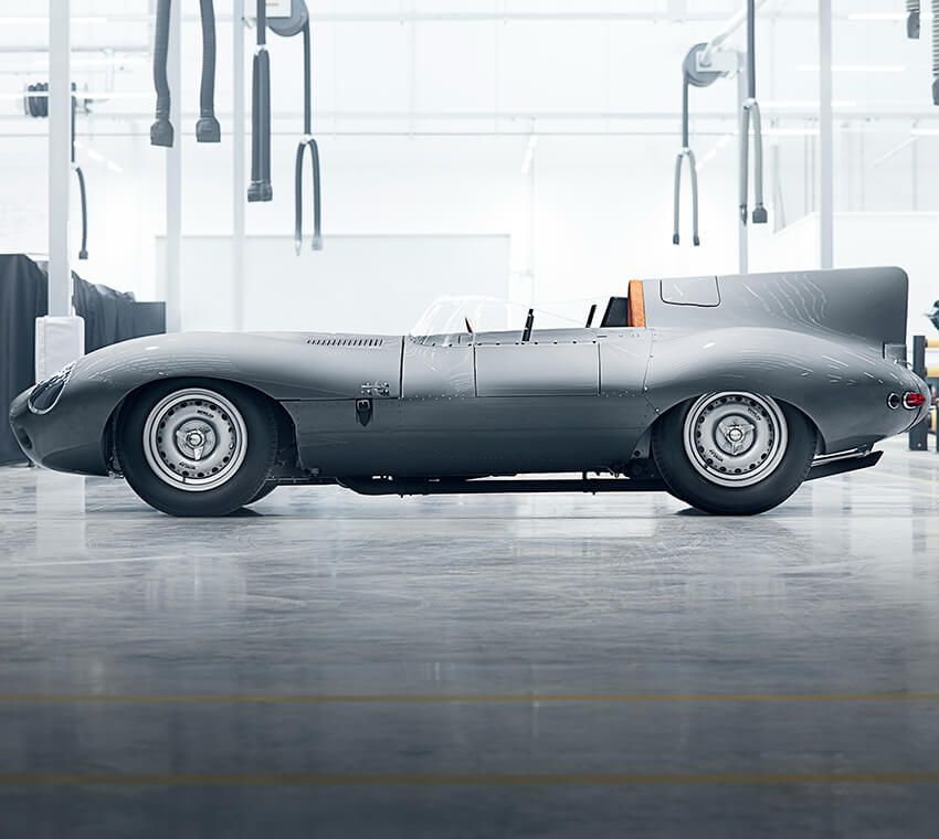 【クラシックジャガー復刻】ル・マン24時間耐久レースで優勝した伝説の車の値段は？ - 11枚目の画像