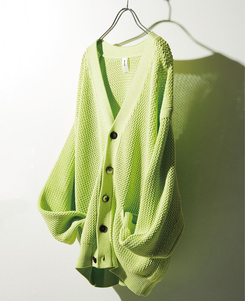 【暑い日は】シャツもスニーカーも“オープンエア”！涼しい＆軽い“透け”アイテムで風を感じよう - 3枚目の画像