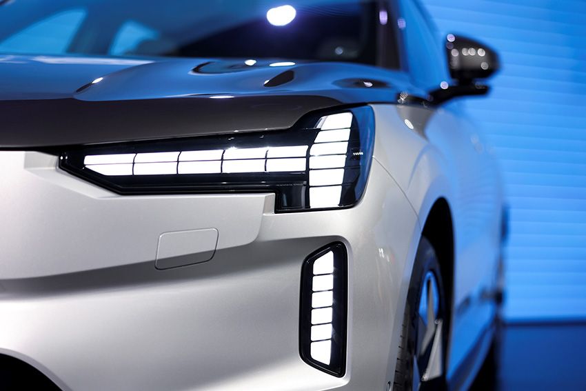 ボルボのリムジン、レクサスのミニバン、マイバッハのSUV。現代の“リアル高級車”3選 - 37枚目の画像