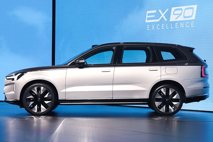 ボルボのリムジン、レクサスのミニバン、マイバッハのSUV。現代の“リアル高級車”3選 - 38枚目の画像