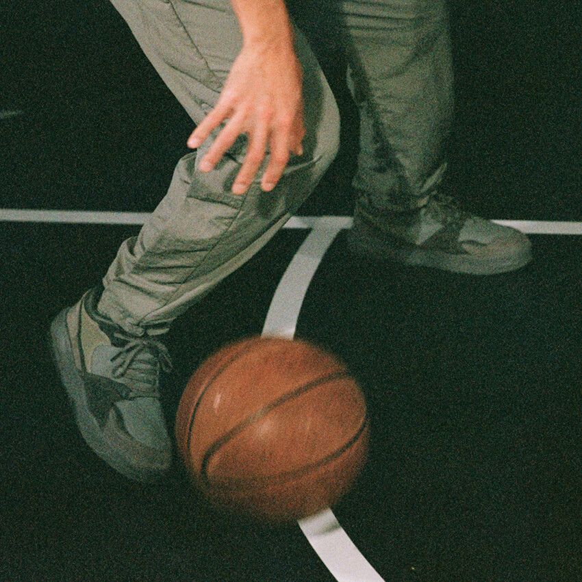 「N.ハリウッド TPES × コンバース」が実現！米軍基地内の架空のバスケチームに着想 - 10枚目の画像