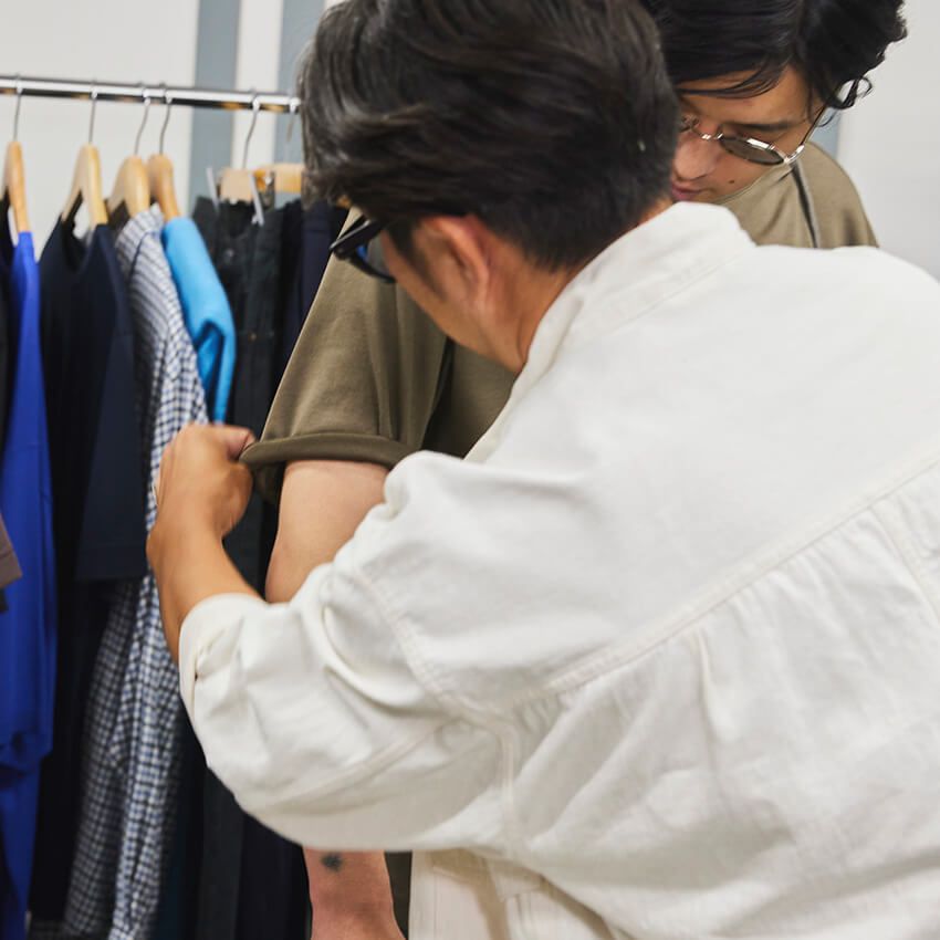 ユニクロUで立証！ 身長別・Tシャツを大人っぽく着るためのコツをスタイリストが解説 - 12枚目の画像