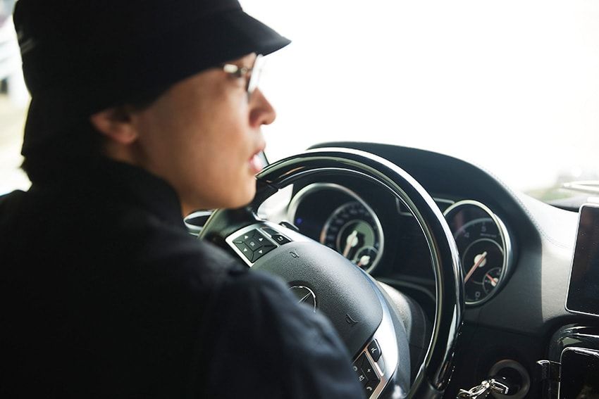 全パーツをブラックにカスタム！愛車メルセデス“Gクラス”に滲むスタイリストの矜持 - 7枚目の画像