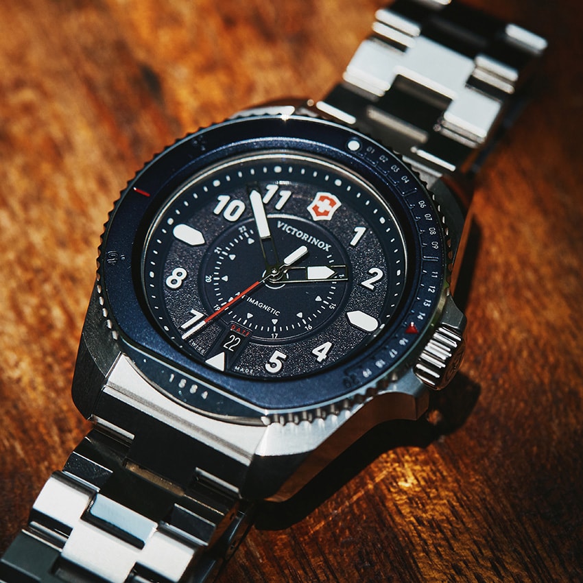 1884年代の時計 ビクトリノックス」の新たなるアイコン時計“ジャーニー 1884”が体現