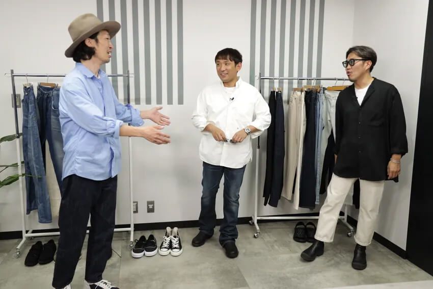 ［左］原 亮太●OCEANS統括編集長。’79年生まれ。「全部上手くいく」が最近の口癖。［中］酒井健太●’83年生まれ。お笑いコンビ「アルコ＆ピース」のツッコミ担当。今年40歳を迎える1児の父。［右］菊池陽之介●’79年生まれ。スタイリスト熊谷隆志氏に師事し、2004年に独立。