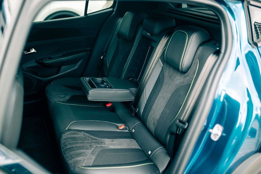 「プジョー」新型408はファストバック。デザイン性と実用性を備えた唯一無二のスタイル - 23枚目の画像