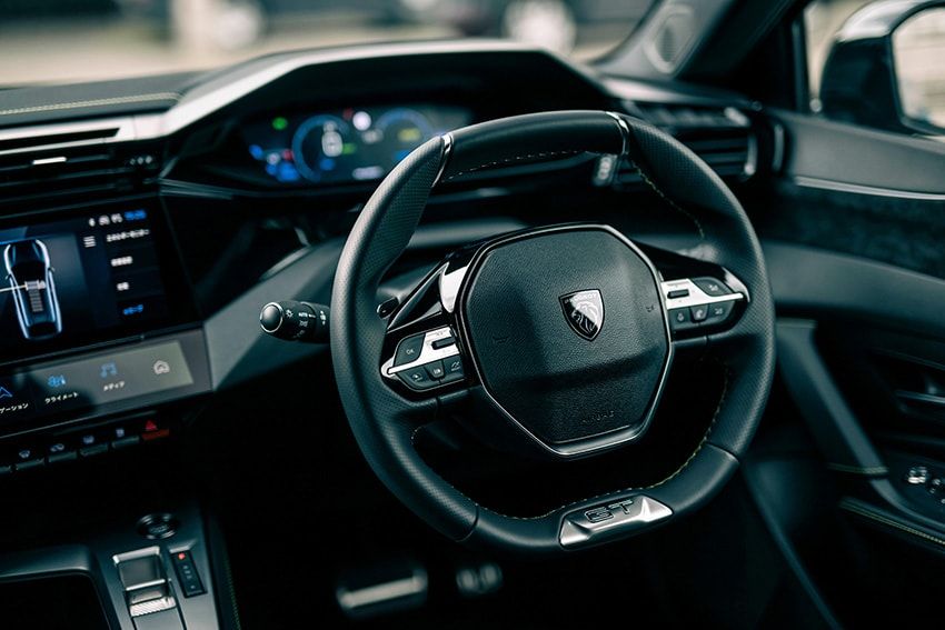 「プジョー」新型408はファストバック。デザイン性と実用性を備えた唯一無二のスタイル - 31枚目の画像