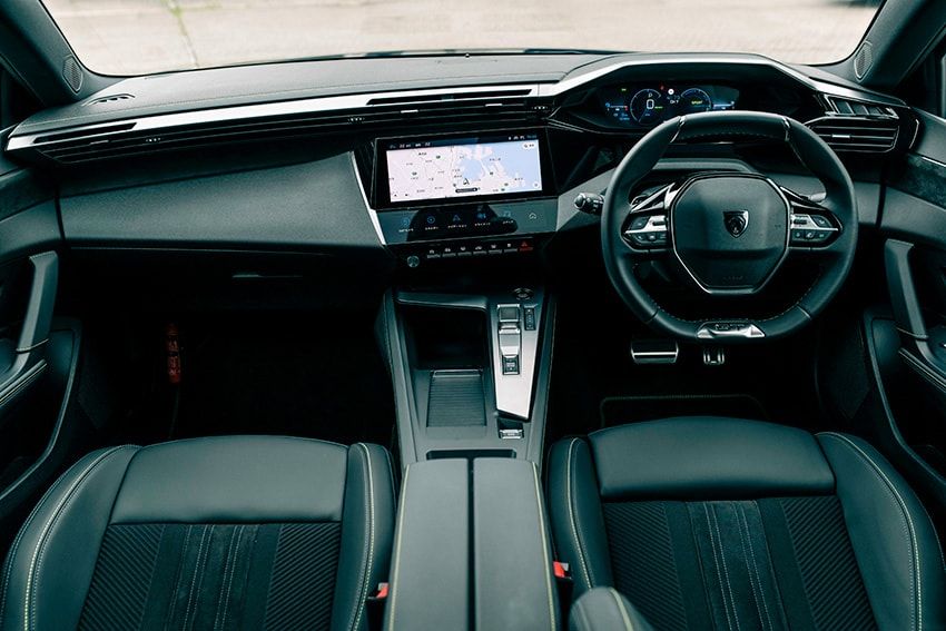 「プジョー」新型408はファストバック。デザイン性と実用性を備えた唯一無二のスタイル - 32枚目の画像