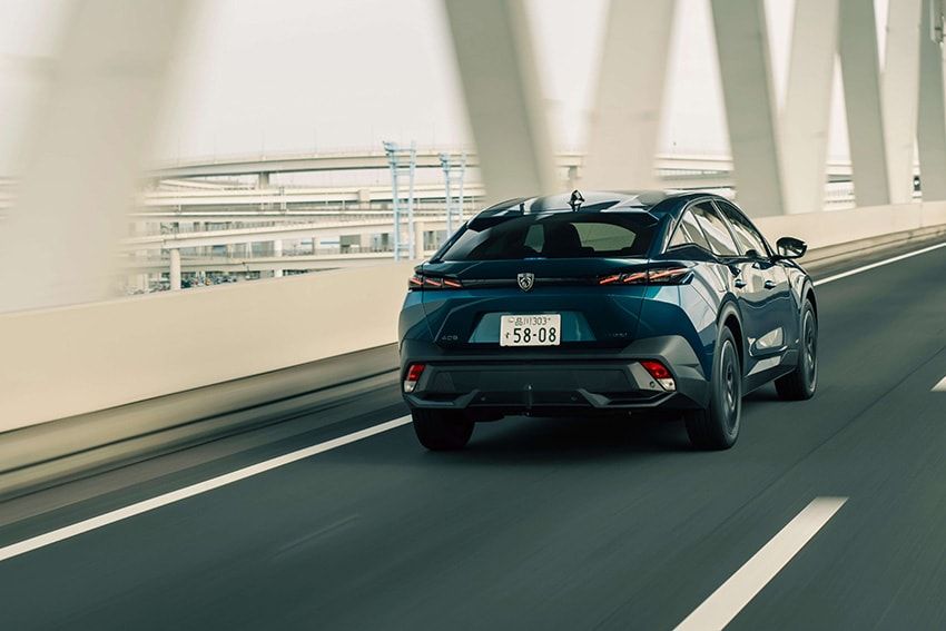 「プジョー」新型408はファストバック。デザイン性と実用性を備えた唯一無二のスタイル - 34枚目の画像