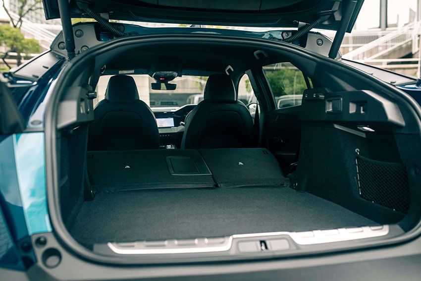「プジョー」新型408はファストバック。デザイン性と実用性を備えた唯一無二のスタイル - 35枚目の画像