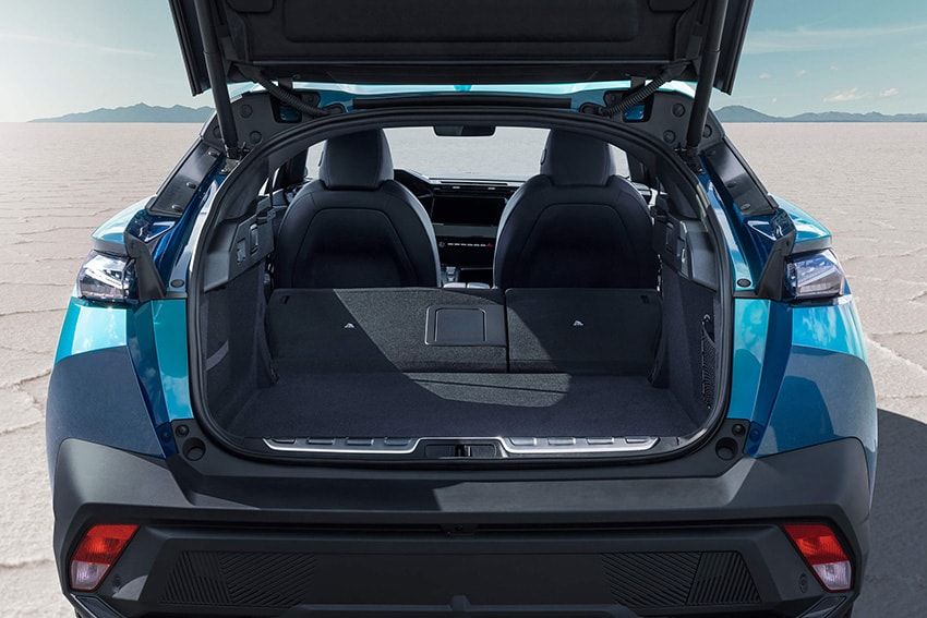 「プジョー」新型408はファストバック。デザイン性と実用性を備えた唯一無二のスタイル - 41枚目の画像