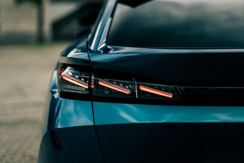 「プジョー」新型408はファストバック。デザイン性と実用性を備えた唯一無二のスタイル - 47枚目の画像