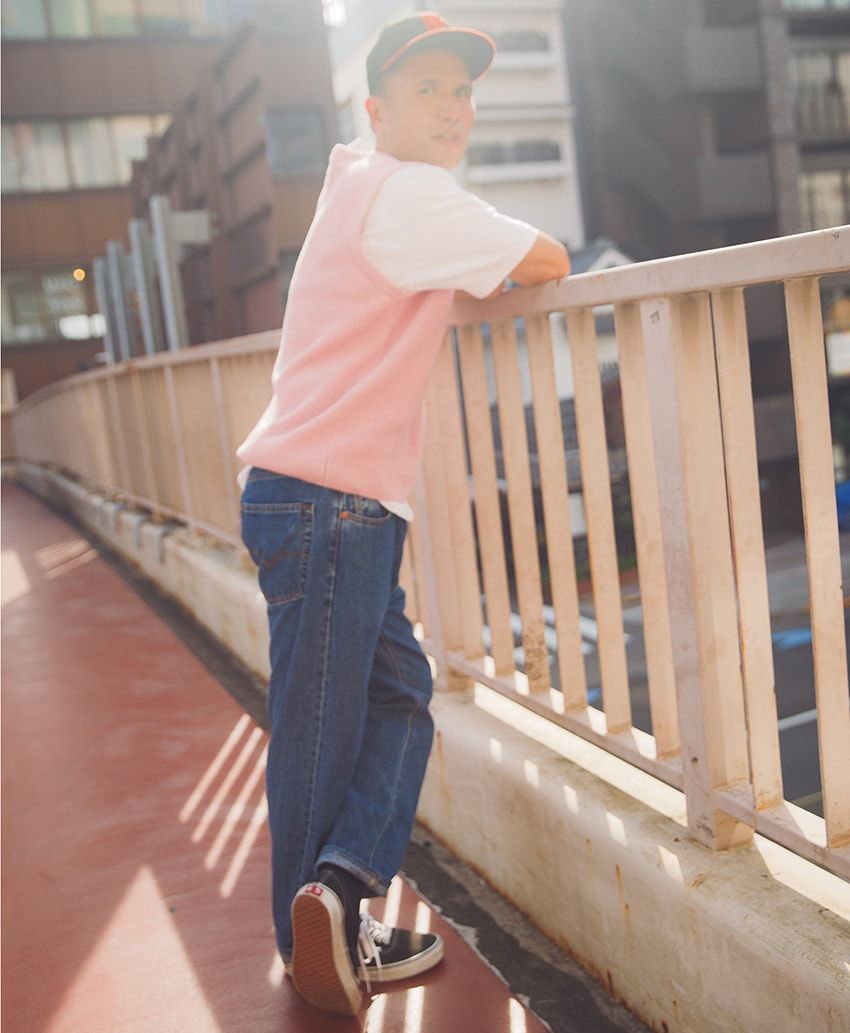 スタイリスト梶 雄太の「アメカジ・アプデ術」は一点ピンク使い。具体的な7つのコーデ例 - 6枚目の画像