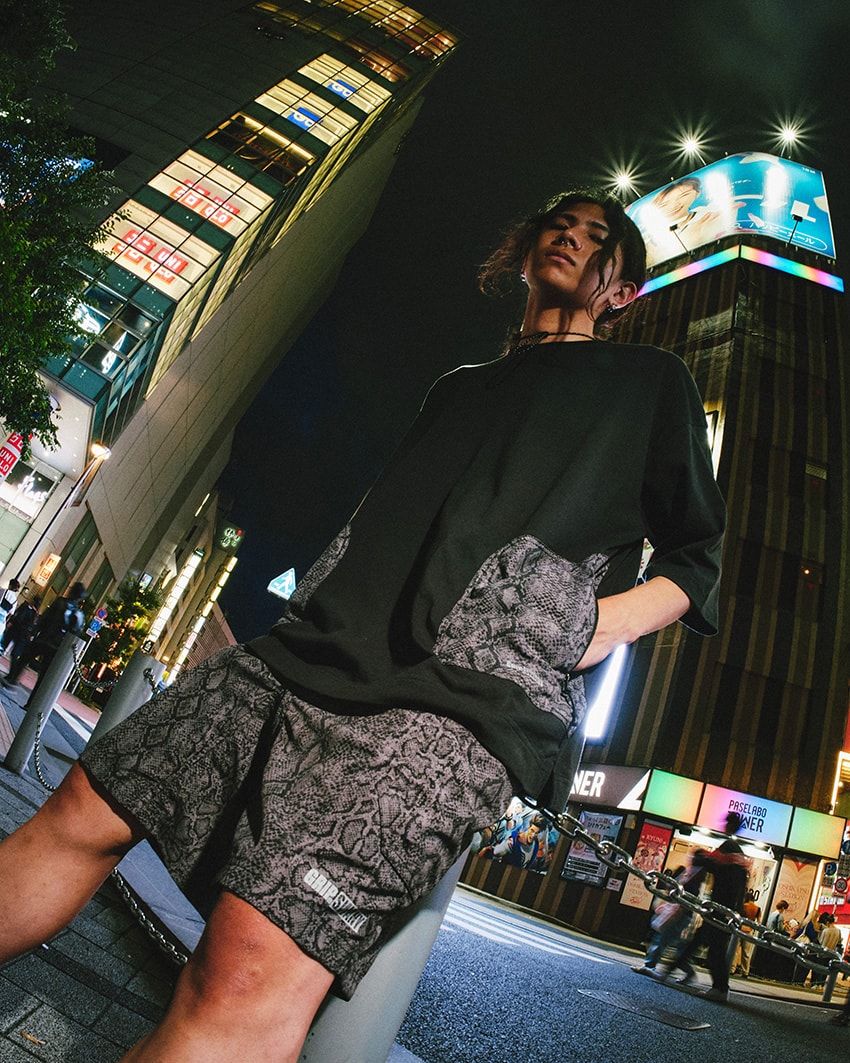 今夏の「アトモス×グリップスワニー」は、大胆なパイソン柄のTシャツ、ショーツ、ハットの3型 - 8枚目の画像