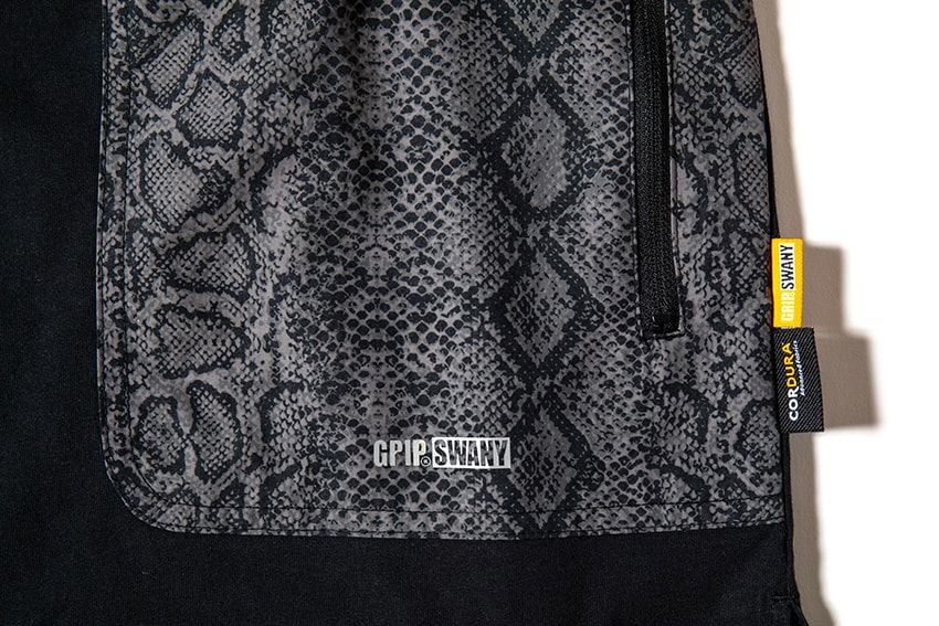 今夏の「アトモス×グリップスワニー」は、大胆なパイソン柄のTシャツ、ショーツ、ハットの3型 - 46枚目の画像