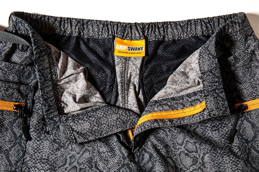 今夏の「アトモス×グリップスワニー」は、大胆なパイソン柄のTシャツ、ショーツ、ハットの3型 - 22枚目の画像