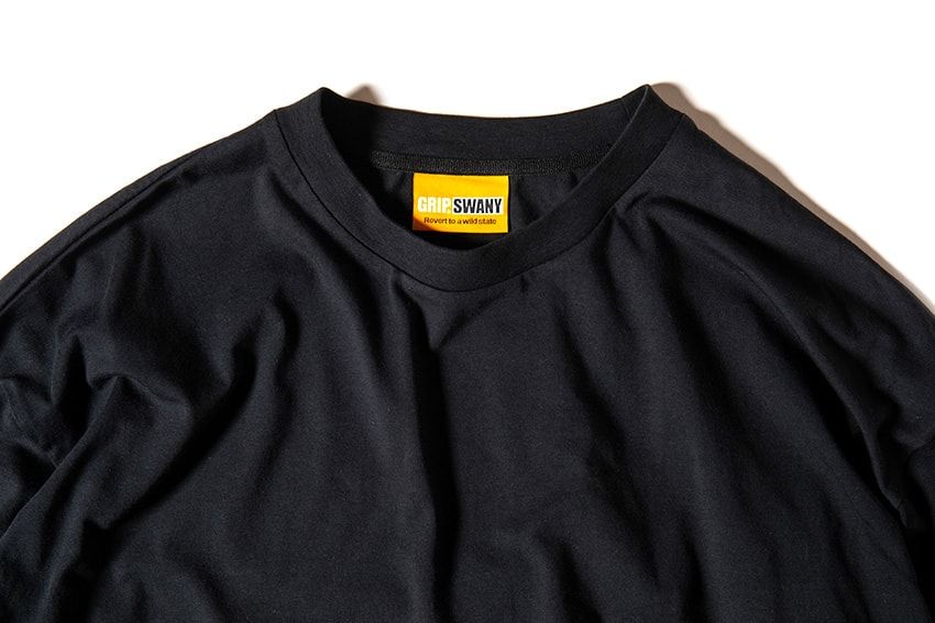 今夏の「アトモス×グリップスワニー」は、大胆なパイソン柄のTシャツ、ショーツ、ハットの3型 - 48枚目の画像