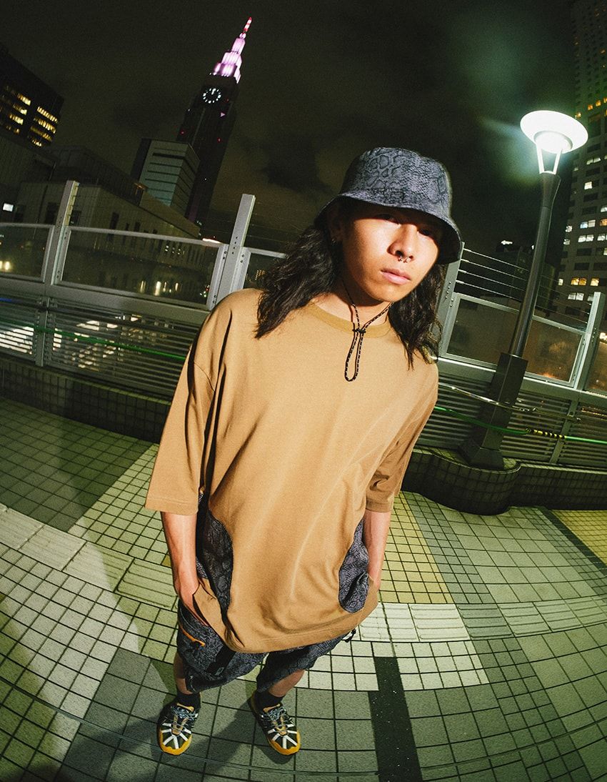 今夏の「アトモス×グリップスワニー」は、大胆なパイソン柄のTシャツ、ショーツ、ハットの3型 - 6枚目の画像