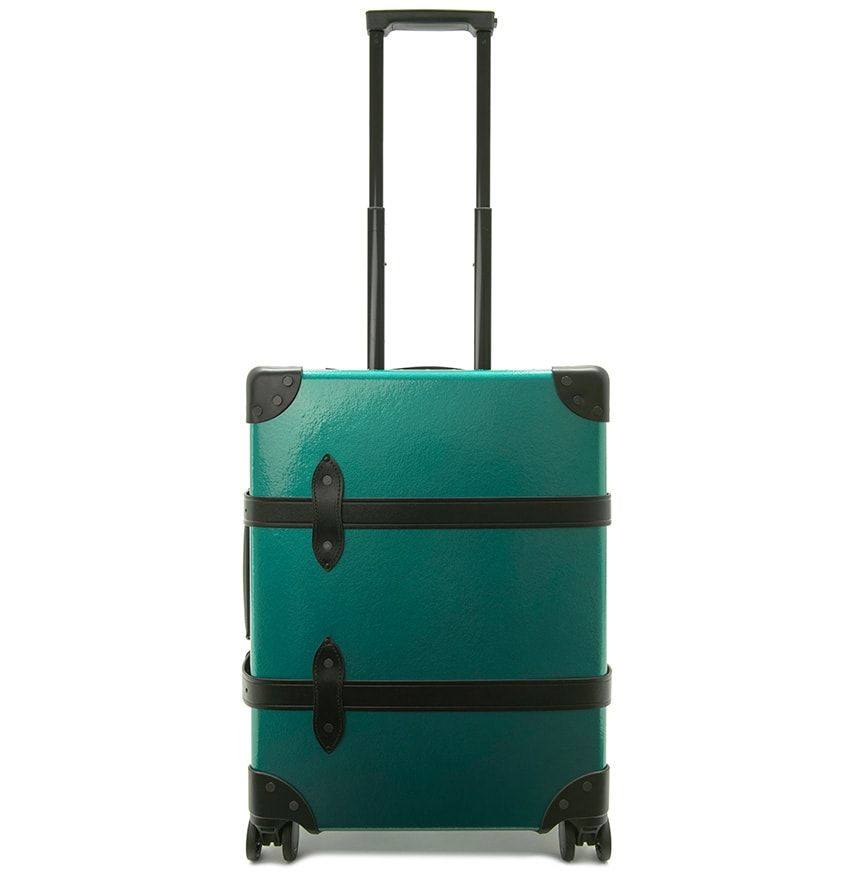 50個限定「アストン・マーティン」のグローブ・トロッター。F1マシンのカウルの一部がライニングに！ - 3枚目の画像