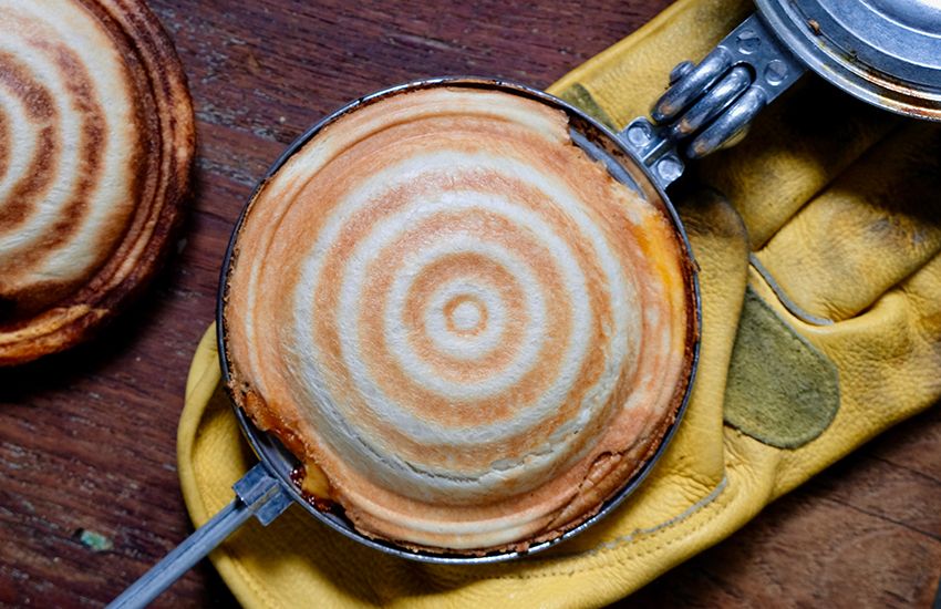 Made in USAのホットサンドメーカー「トースタイト」。話題のギアで調理してみた！ - 2枚目の画像