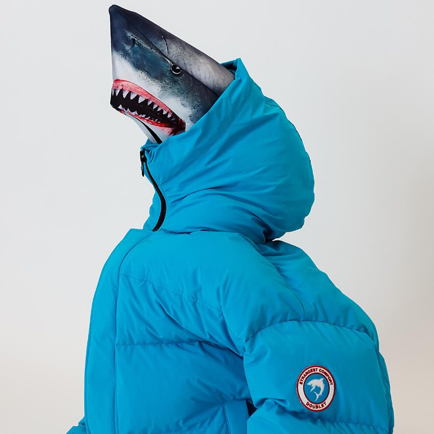 「ダブレット×ウィズム」世界的大ヒットの“あのサメ”がダウンに!? Tシャツにもギミックが！ - 7枚目の画像