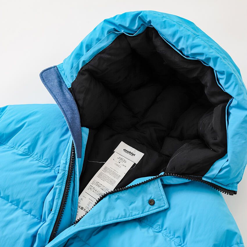 「ダブレット×ウィズム」世界的大ヒットの“あのサメ”がダウンに!? Tシャツにもギミックが！ - 5枚目の画像