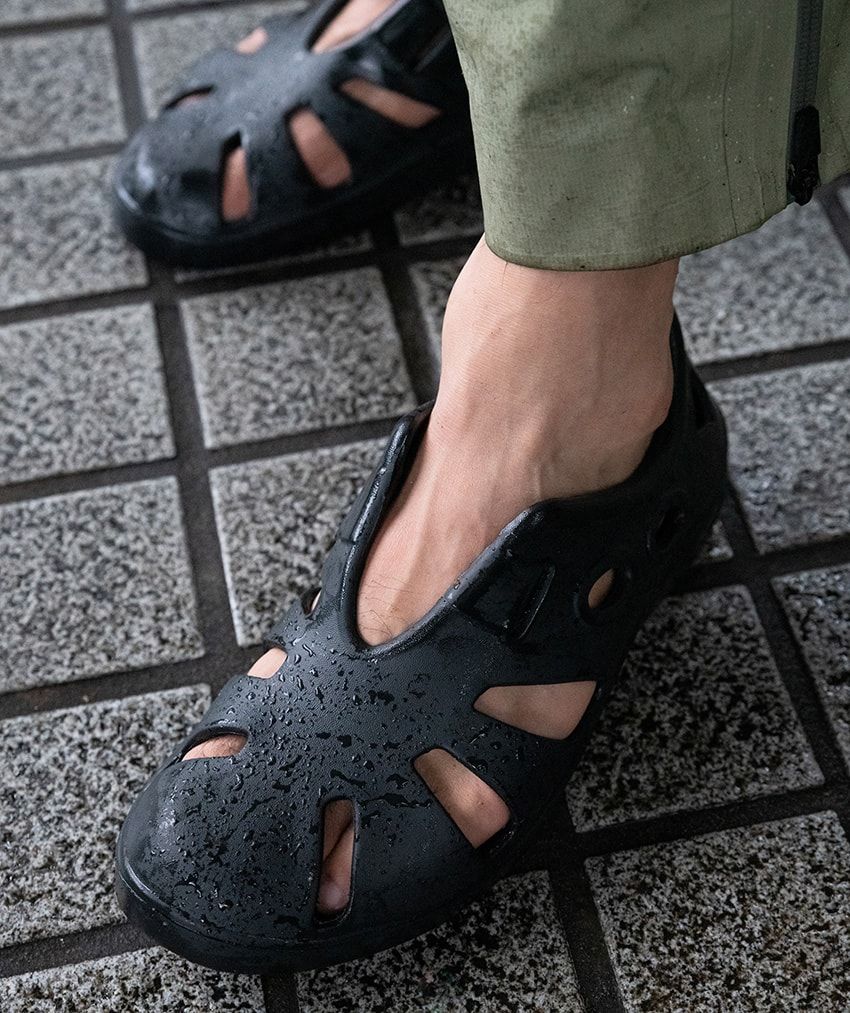 フジロックの雨対策スタイル。スノーピーク企画担当者がシェルの下にサッカーユニフォームを着る理由 - 5枚目の画像