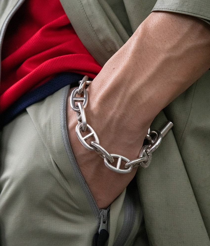 フジロックの雨対策スタイル。スノーピーク企画担当者がシェルの下にサッカーユニフォームを着る理由 - 2枚目の画像