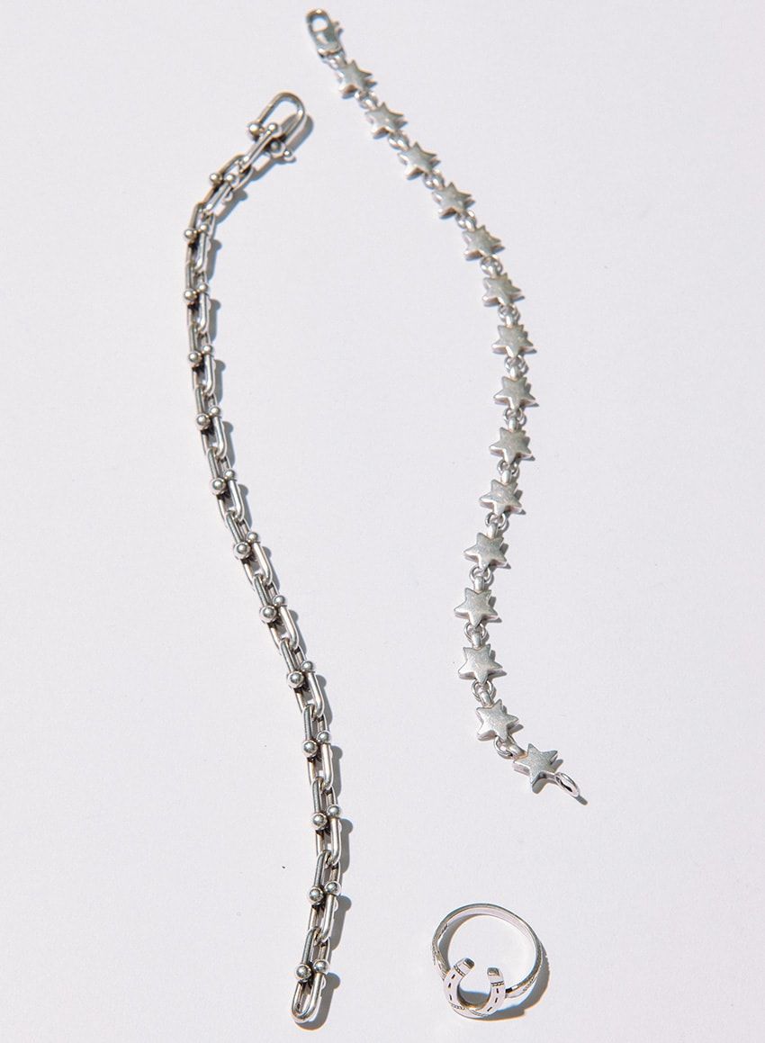 エルメス、ティファニーetc.スタイリストの愛用品から紐解く“夏アクセ”の最適解 - 2枚目の画像